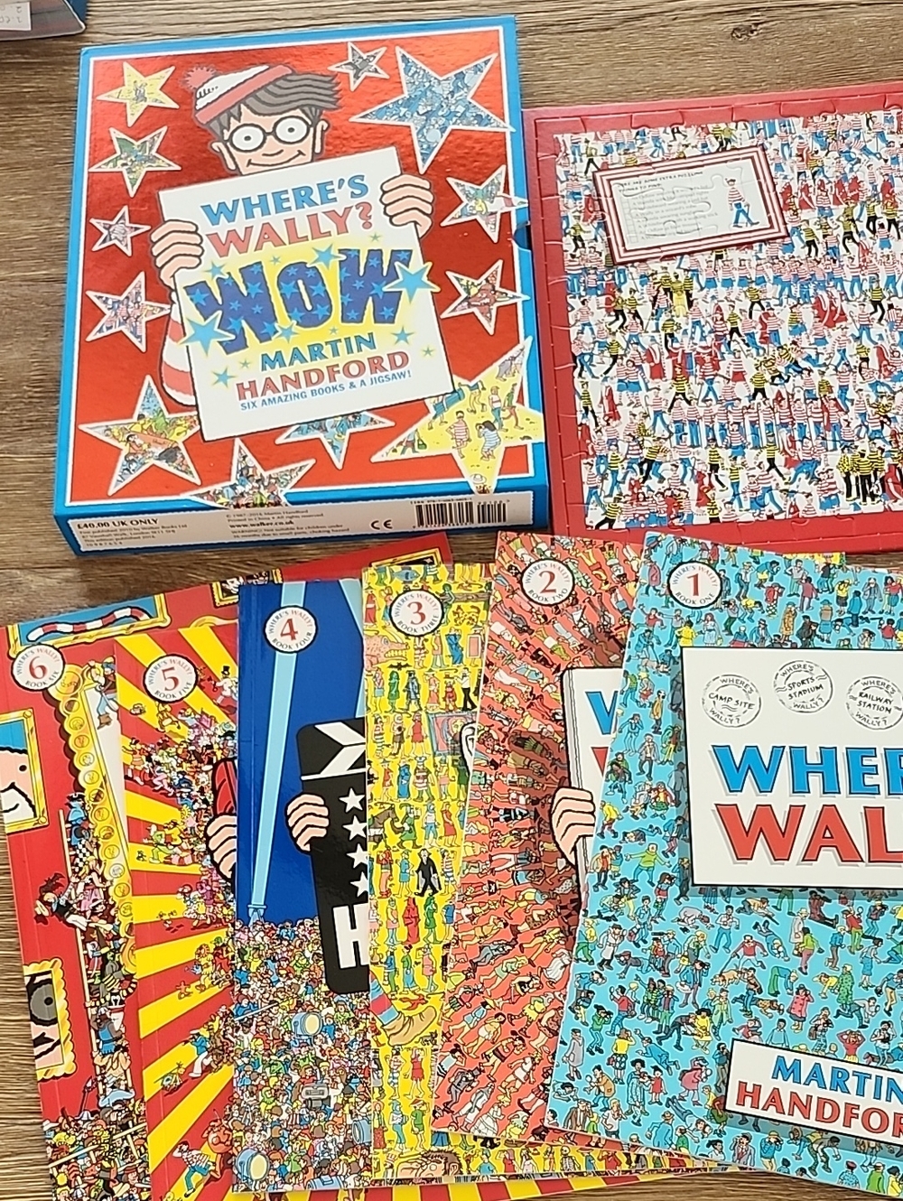 Where's Wally? Now Boxed Set With Puzzle UK Only Book